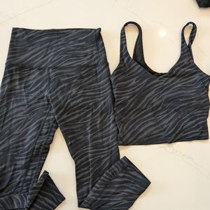 Women's Zebra Print Lululemon Align Tank And 21 In Legging Size 4